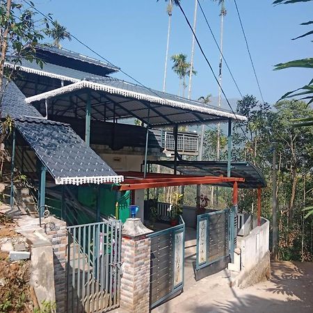 Krish Villa Homestay ムンナール エクステリア 写真